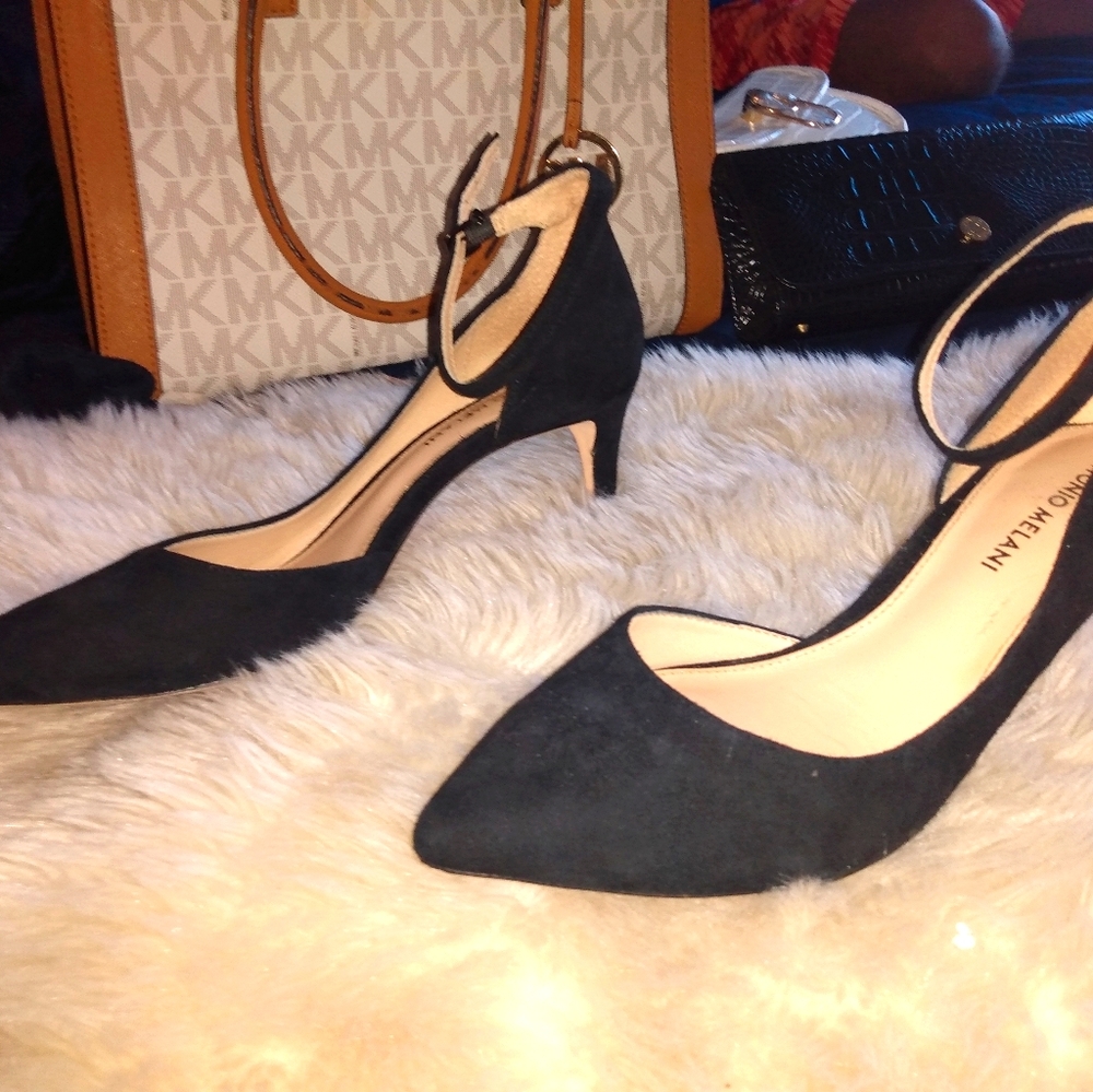 Antonio Melani black suede classy heel
